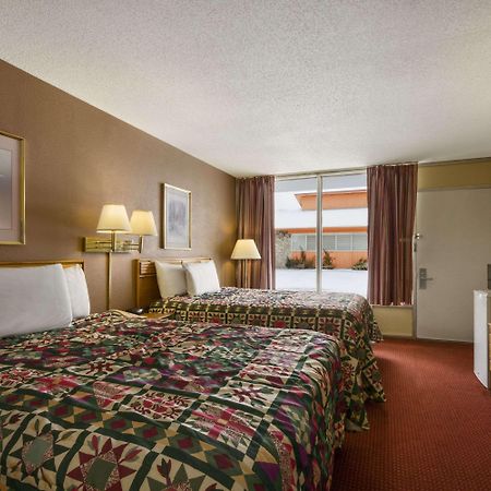 Days Inn By Wyndham White House Eksteriør billede
