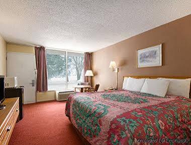 Days Inn By Wyndham White House Eksteriør billede