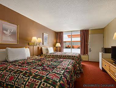 Days Inn By Wyndham White House Eksteriør billede